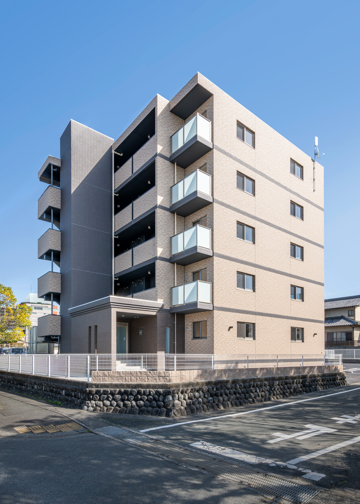 賃貸マンション｜ 物件事例｜ 須山建設の賃貸住宅経営（静岡県浜松市）